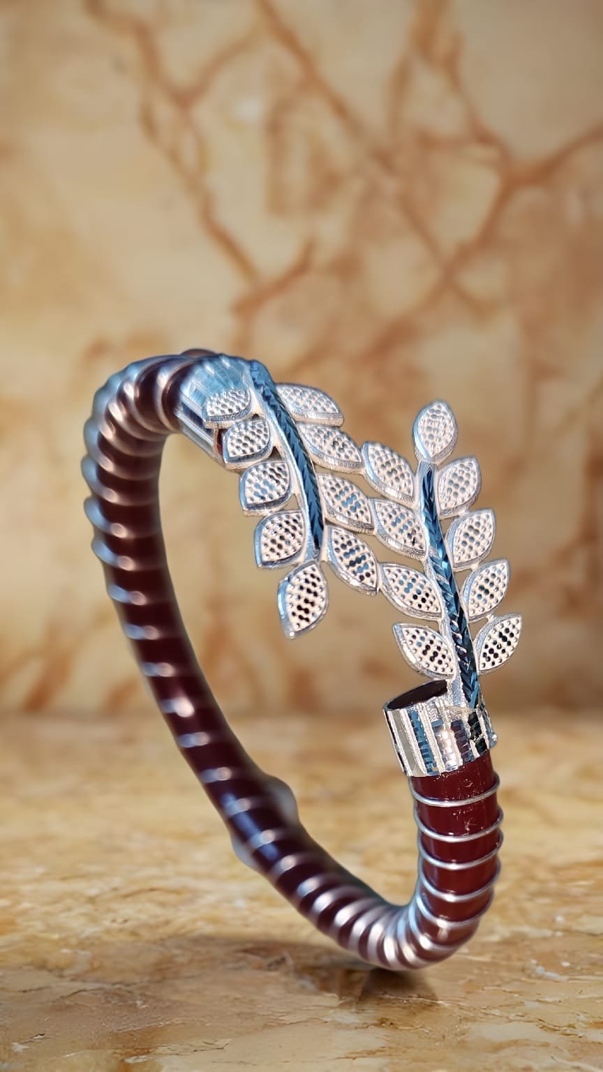 Spiral mukh design pola